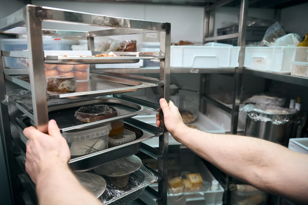 Buffet, maintaining hygiene and safety